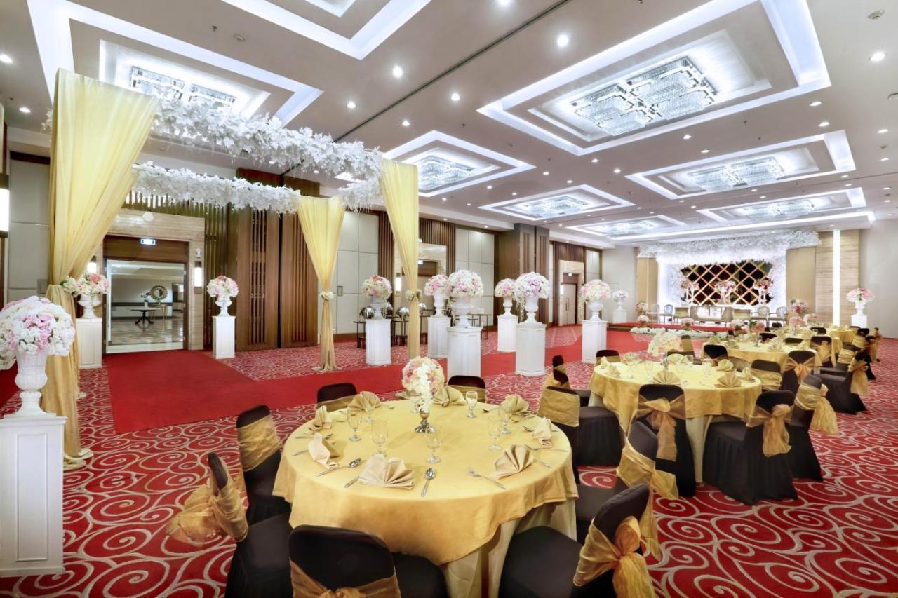 Aston Tropicana Hotel Bandung Kültér fotó