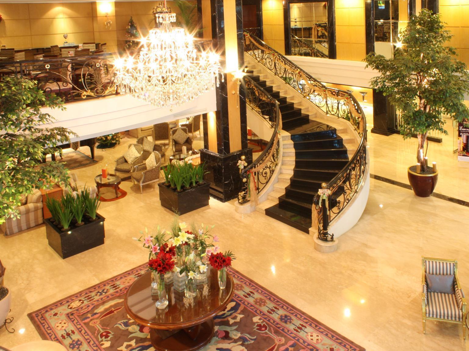 Aston Tropicana Hotel Bandung Kültér fotó