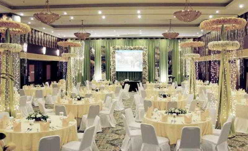 Aston Tropicana Hotel Bandung Kültér fotó