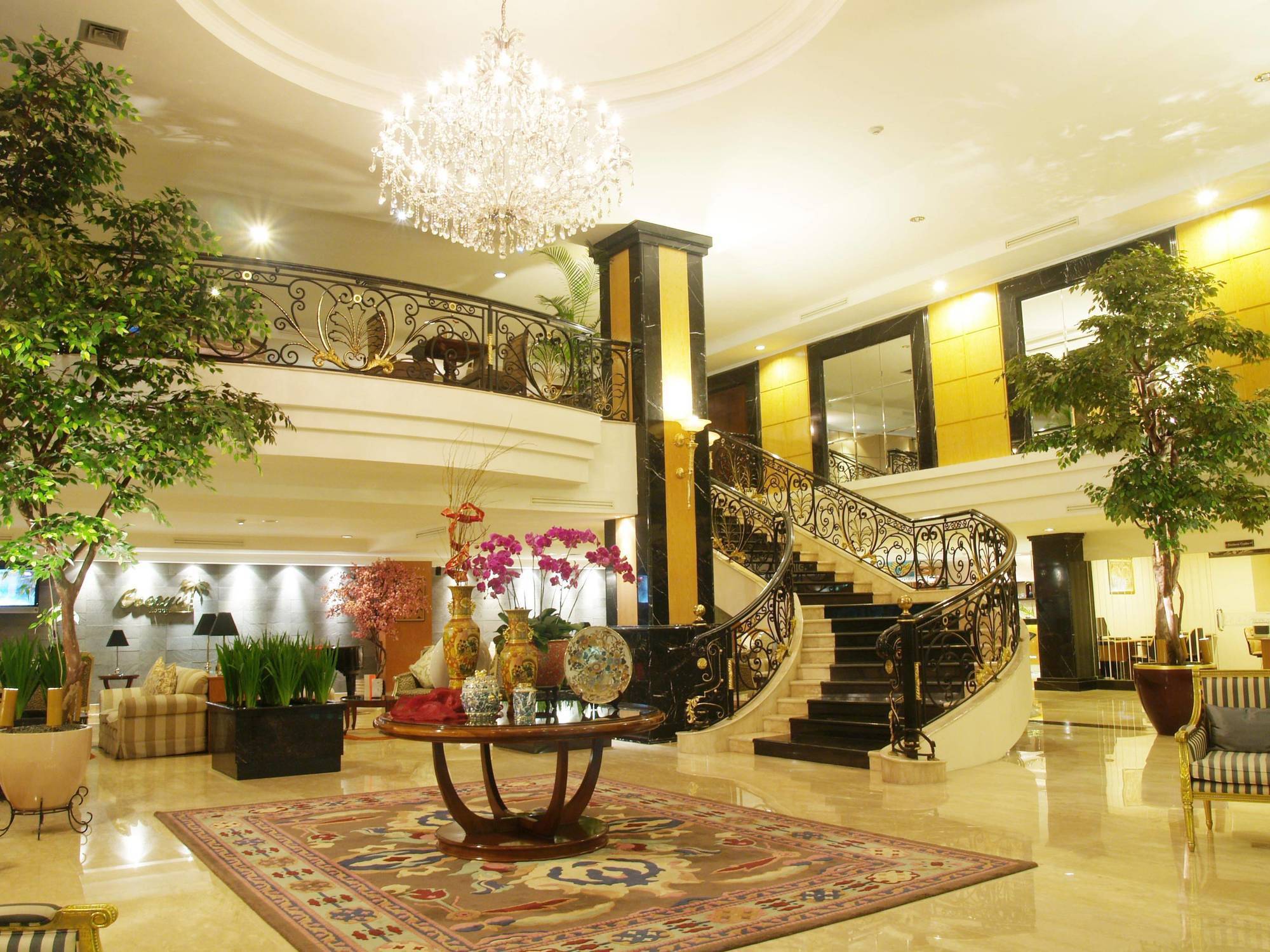 Aston Tropicana Hotel Bandung Kültér fotó