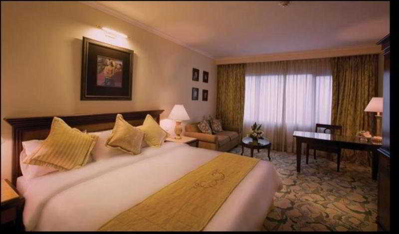 Aston Tropicana Hotel Bandung Kültér fotó
