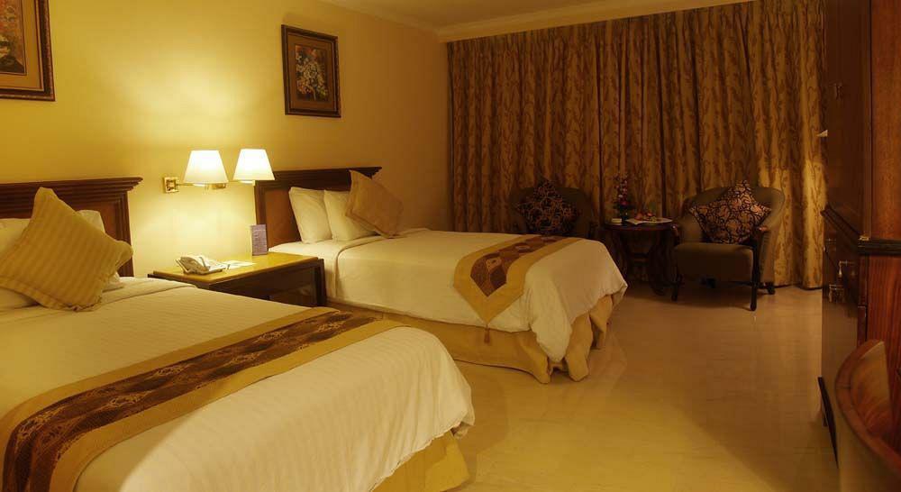 Aston Tropicana Hotel Bandung Kültér fotó