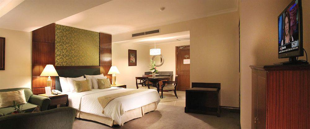 Aston Tropicana Hotel Bandung Kültér fotó