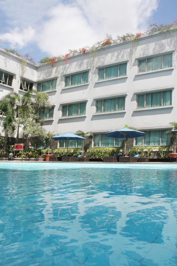 Aston Tropicana Hotel Bandung Kültér fotó